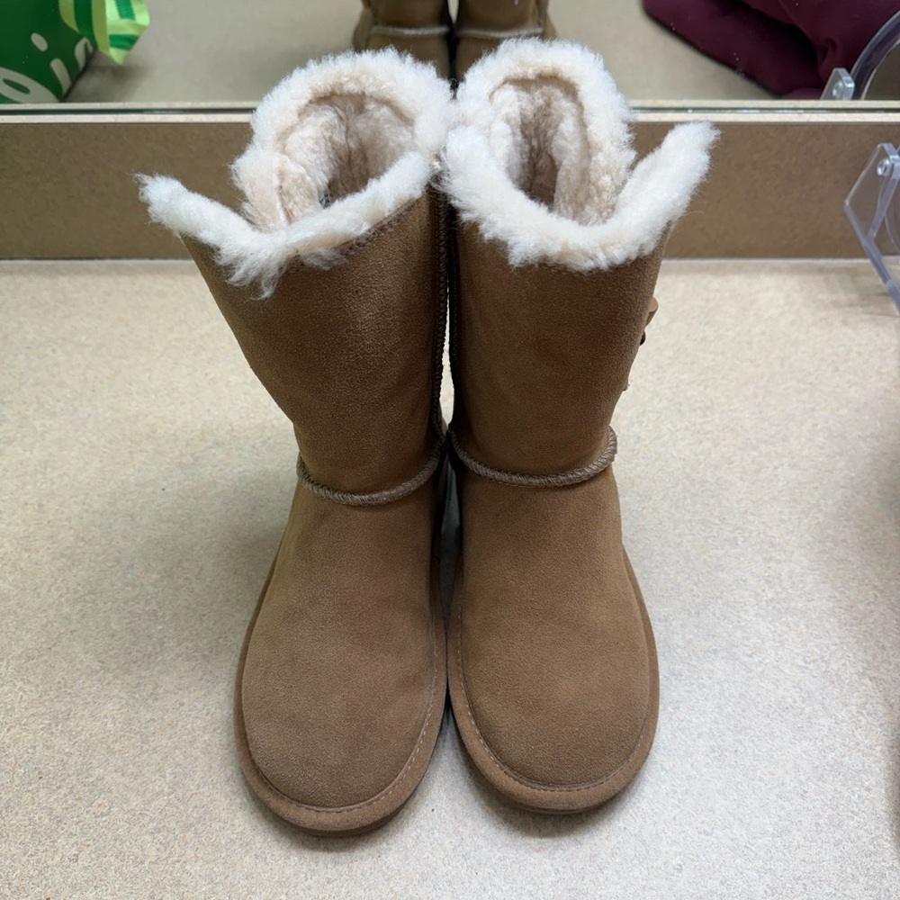 Bjorndal Tan Shearling Boots